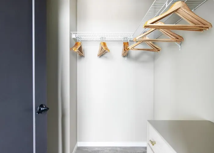 W Loop 1br W Pool Gym Nr Restaurant Row Chi-297 Chicago